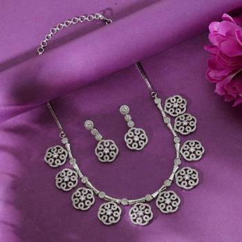 Sparkling diamond silver color american diamond necklace set perfect for receptions 1