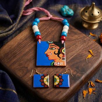 Artistic handcrafted multi color wooden handcraft necklace set suitable for everyday wear 1