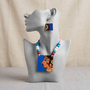Artistic handcrafted multi color wooden handcraft necklace set suitable for everyday wear 2