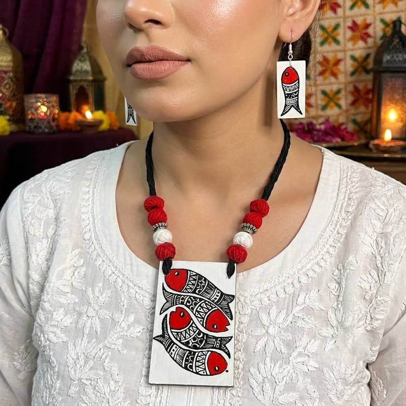 Classic crimson red color wooden handcraft necklace set perfect for traditional styling