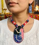 Ornate carved multi color wooden handcraft necklace set ideal for festive events