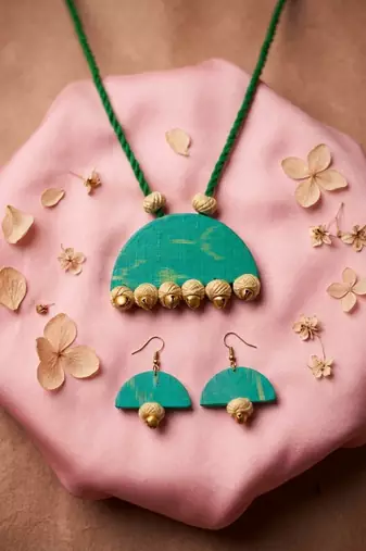 Lush natural green color fabric handcraft necklace set styled for festive outfits