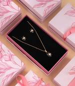 Classy jet black color fashion chain pendant with earring set for night parties