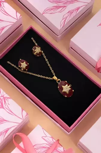 Classic crimson red color fashion chain pendant with earring set for celebrations