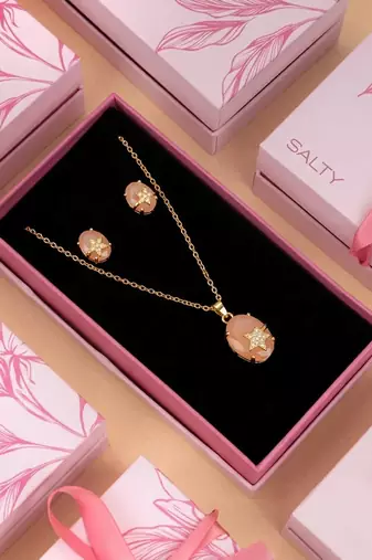 Soft delicate peach color fashion chain pendant with earring set for minimalist style