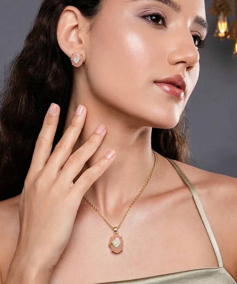 Pretty pastel peach color fashion chain pendant with earring set for girls wear