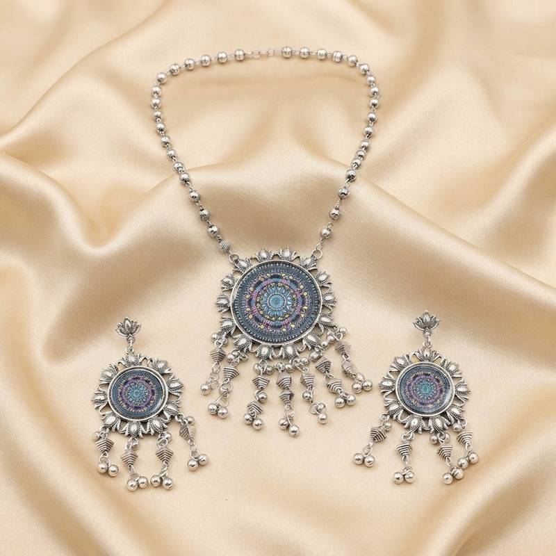 Traditional fine silver color oxidised necklace set suitable for traditional saree outfits