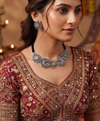 Adorable cute floral silver color oxidised necklace set styled for young girls 2