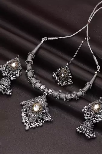 Stylish two tone color dual tone oxidised necklace set for cultural partywear