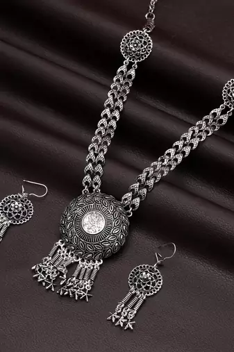 Classic antique silver color oxidised necklace set designed for contemporary ethnic wear