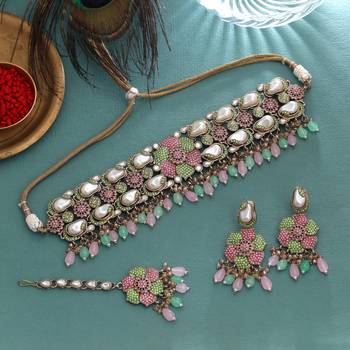 Delicate light green & light pink color turkish kundan necklace set for celebrations 1