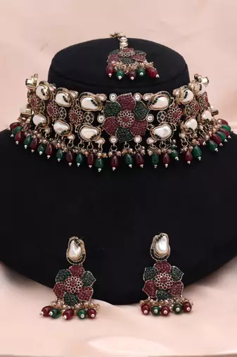 Traditional maroon & green color turkish kundan necklace set designed for festive wear