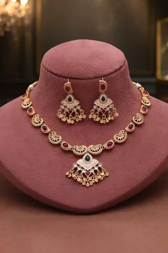 Dual tone maroon & green color matte gold necklace set with dangle earrings