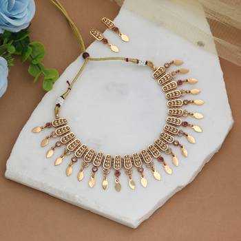Lovely pink & white color matte gold necklace set featuring drop earrings 2