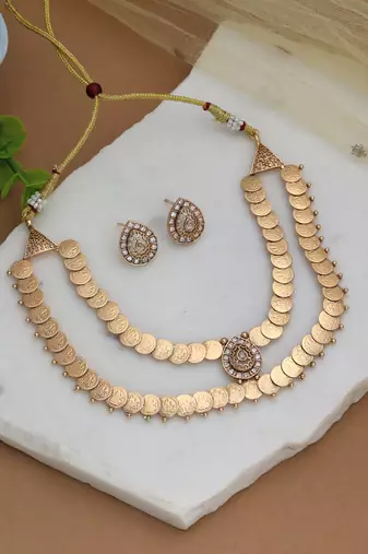 Timeless diamond white color matte gold necklace set with elegant stud earrings