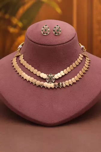 Stunning green & white color matte gold necklace set with stud earrings
