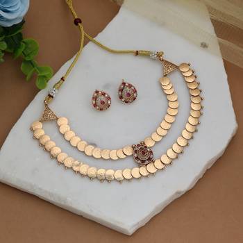 Delicate pink & white color matte gold necklace set with stud earrings 2