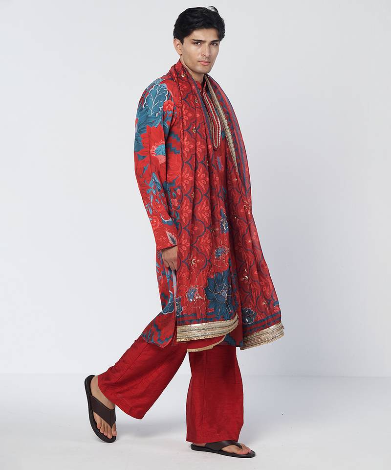 Tabasco red floral printed crepe kurta pant with dupatta stole