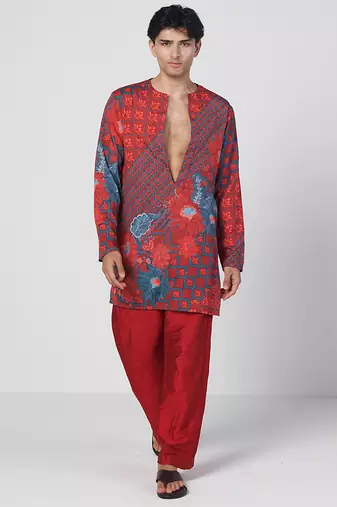 Tabasco red printed crepe and dupion silk kurta pant set