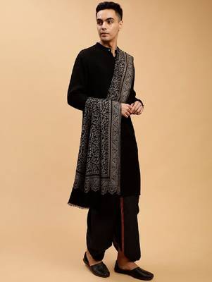 Paisley woven-design acrylic shawl 3