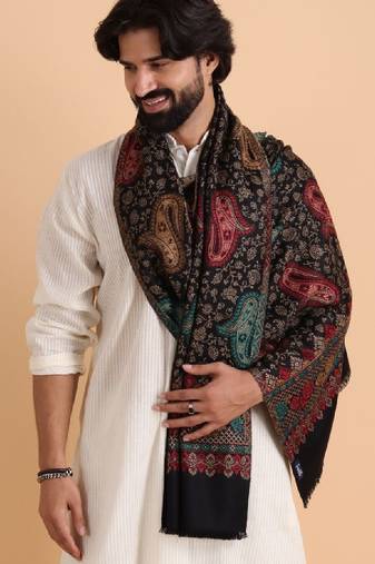 Paisley woven design shawl
