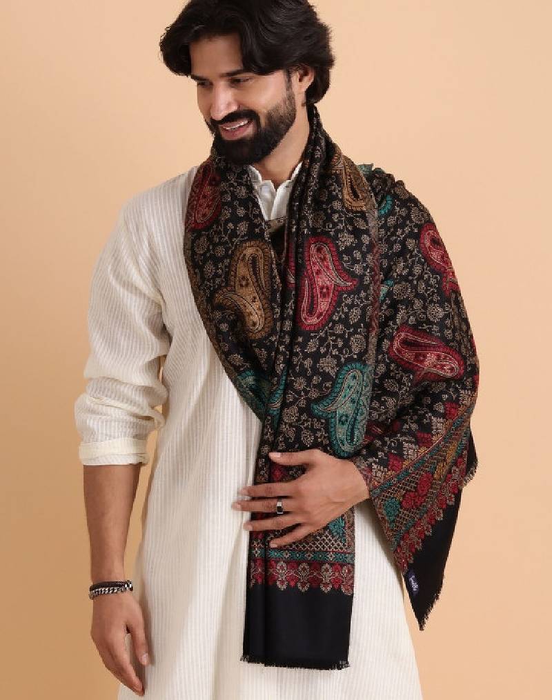 Paisley woven design shawl
