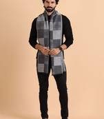 Men patterned reversible woolen muffler