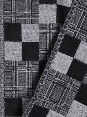 Men patterned reversible woolen muffler 2