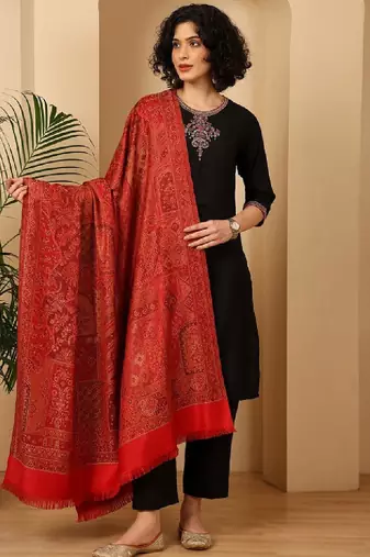 Ethnic motifs woven design shawl