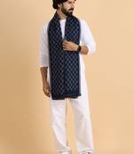 Men patterned reversible woolen muffler