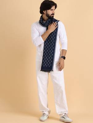 Men patterned reversible woolen muffler 3