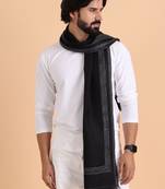 Men patterned reversible woolen muffler