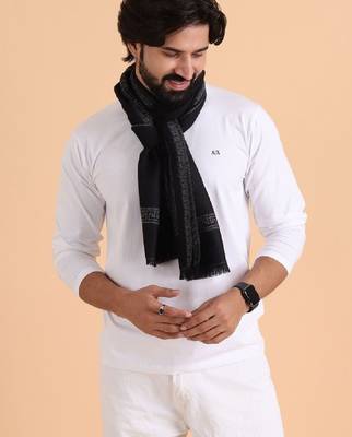 Men patterned reversible woolen muffler 3