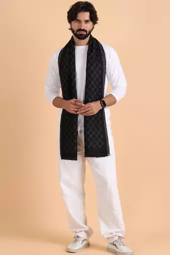 Men patterned acrylic mufflers