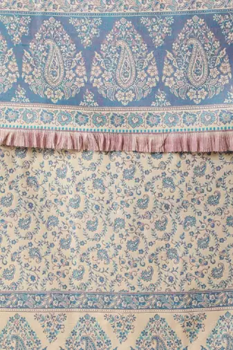 Men floral woven design woollen shawl