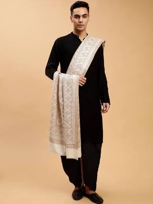 Men geometric woven design shawl 3