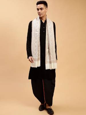 Men geometric woven design shawl 4