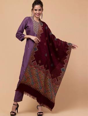 Women ethnic motifs woven design shawl 1