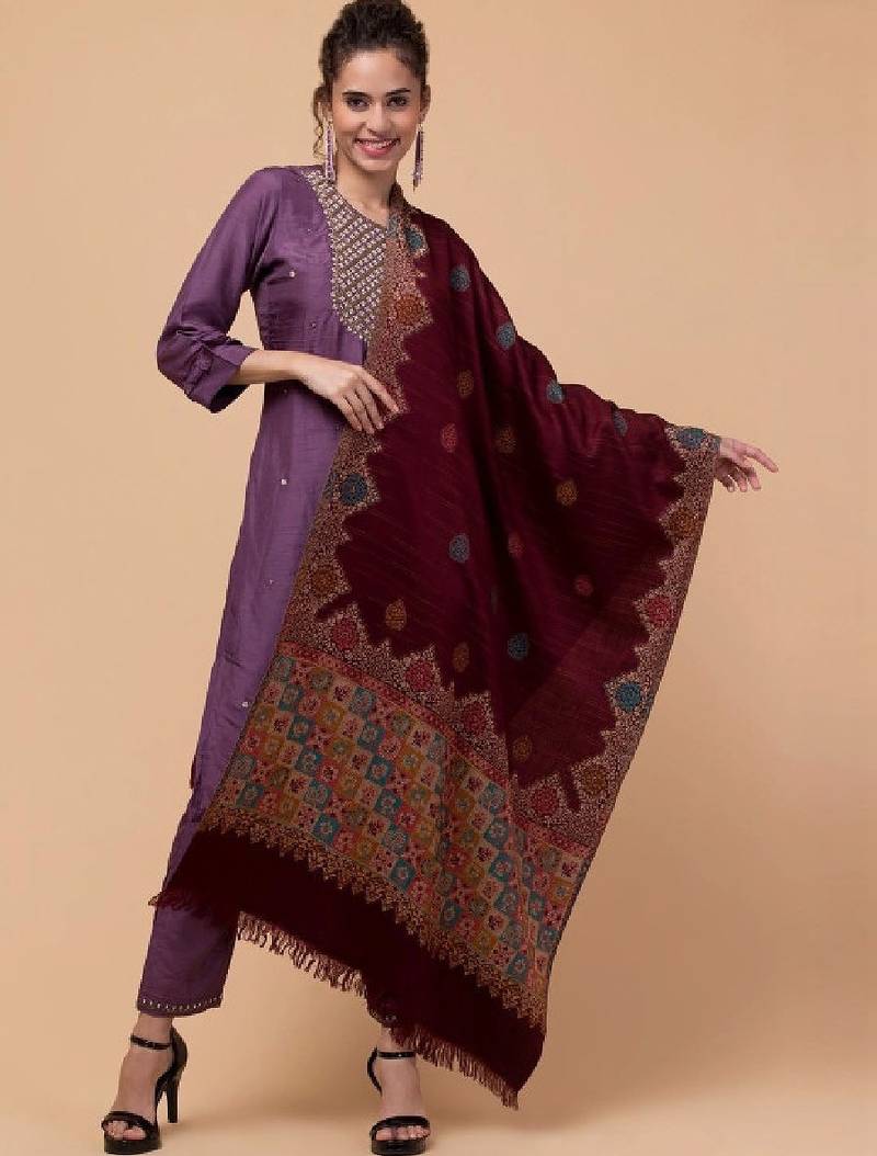 Women ethnic motifs woven design shawl