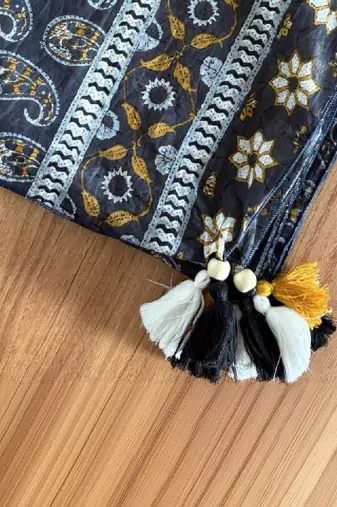 Women printed scarf