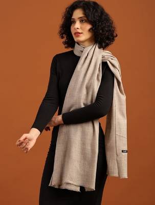 Women fringed stole 2