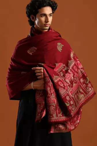 Ethnic motifs woven design zari shawl