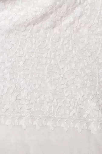 Women jaal embroidered pure wool shawl