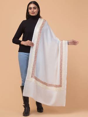 Embroidered woolen stole with fringes 1
