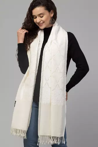 Women embroidered pure wool kashmiri stole