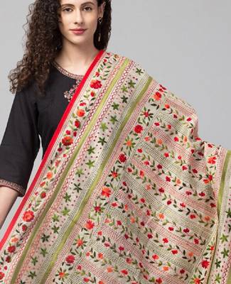 Floral embroidered dupatta with phulkari 2