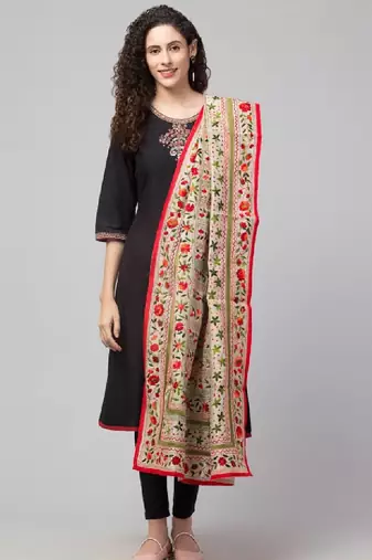 Floral embroidered dupatta with phulkari