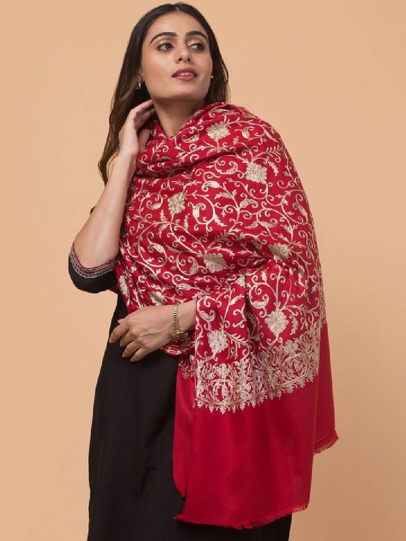 Women floral embroidered shawl