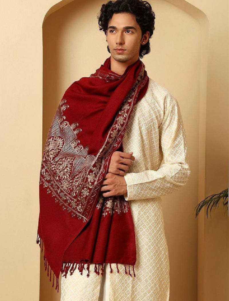 Men woven design kashmiri aari embroidered woolen shawl