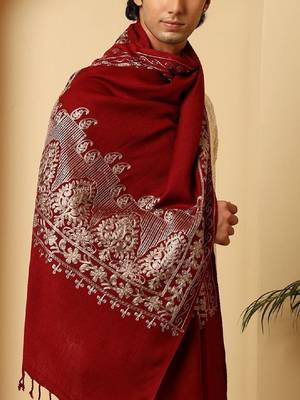Men woven design kashmiri aari embroidered woolen shawl 2
